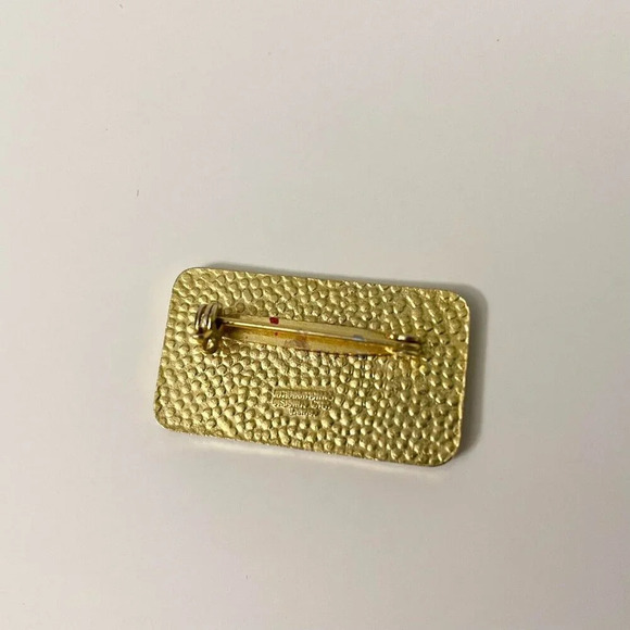 Vintage Roughing It Camping  Pin Taiwan - Picture 4 of 11